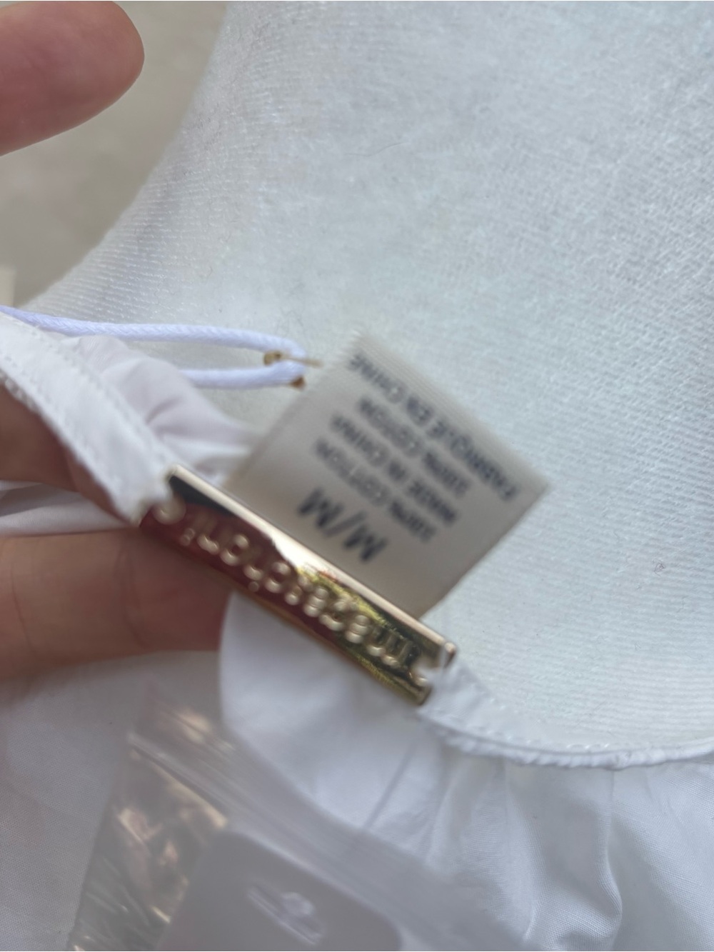 Magaschoni Ivory V-Neck Pintuck Sleeve Blouse - Picture 6 of 7